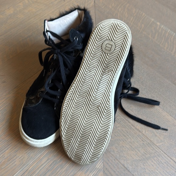 Black fur high top winter sneaker - Picture 3 of 3